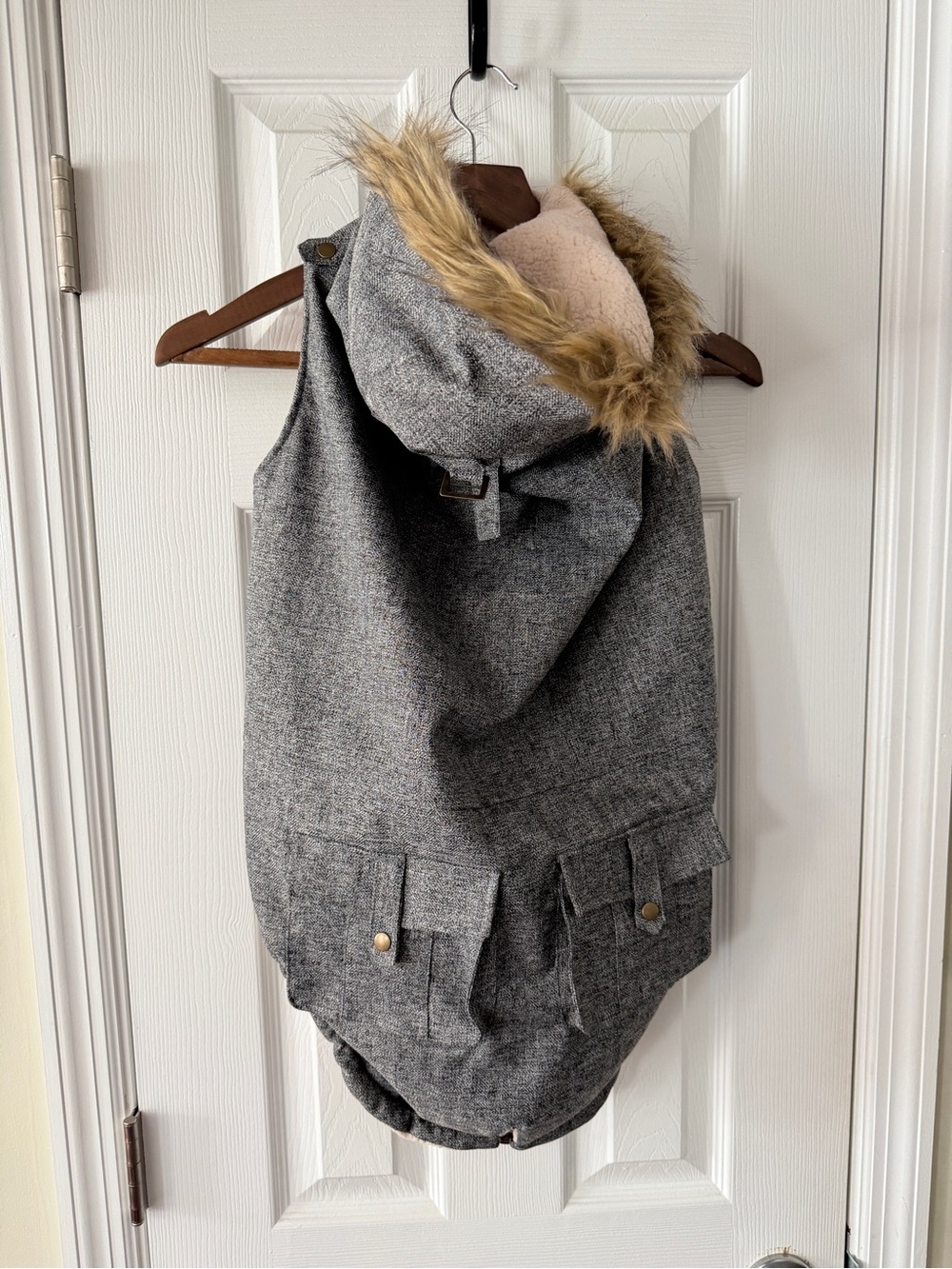 Canada Pooch Gray Hooded Faux-Fur Trim Dog Coat - Stylish Winter Wear - Picture 5 of 9